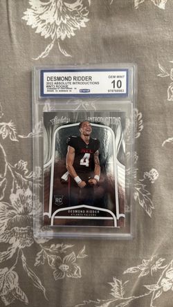 Atlanta Falcons - Desmond Ridder 2022 Absolute Introductions Rookie RC CCG Gem Mint 10