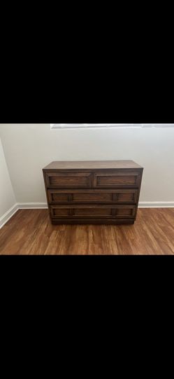 Dresser