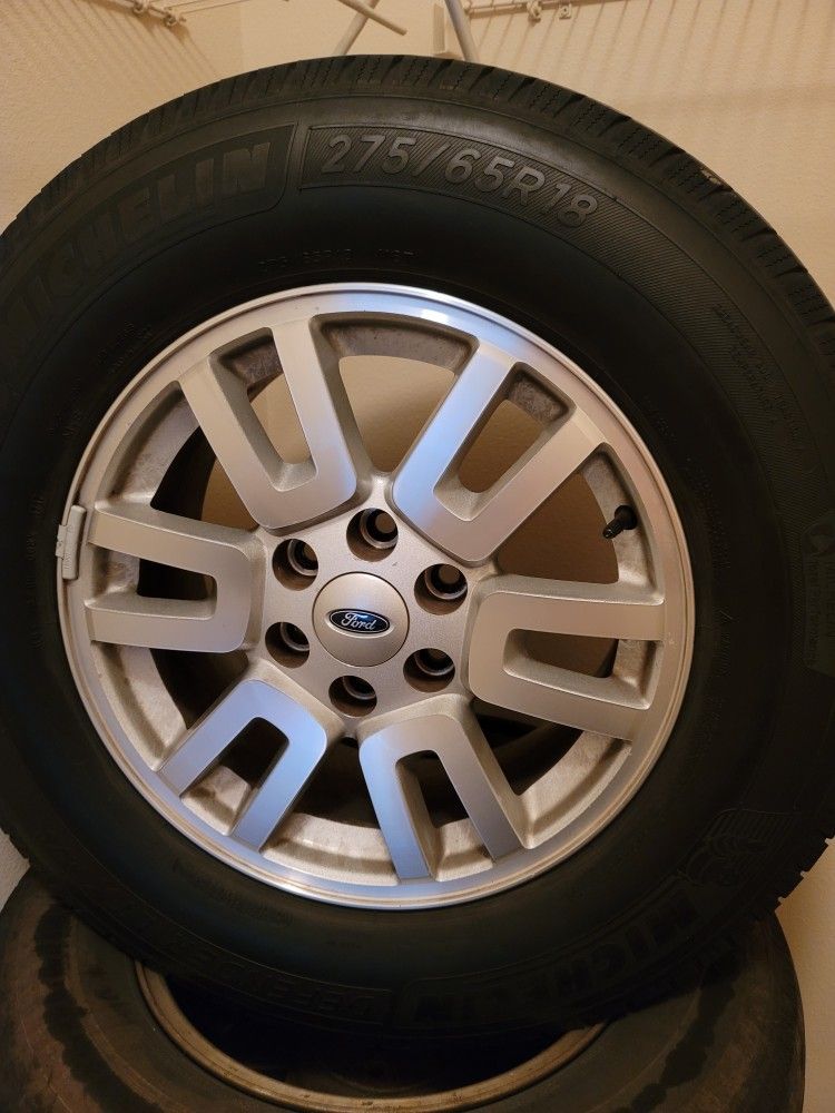 3rd Gen Ford Expedition OEM 18" Wheels (4) (6x135 Lug Pattern)