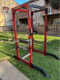 ROGUE RM-4 MONSTER RACK