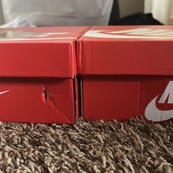 Selling these shoes dunks black and white and grey white