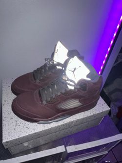 Jordan 5 Retro Burgundy Size 11 (Almost New)