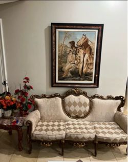 : Beautiful Italian Sofa Set – Like New