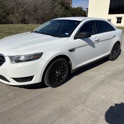 2016 Ford Taurus