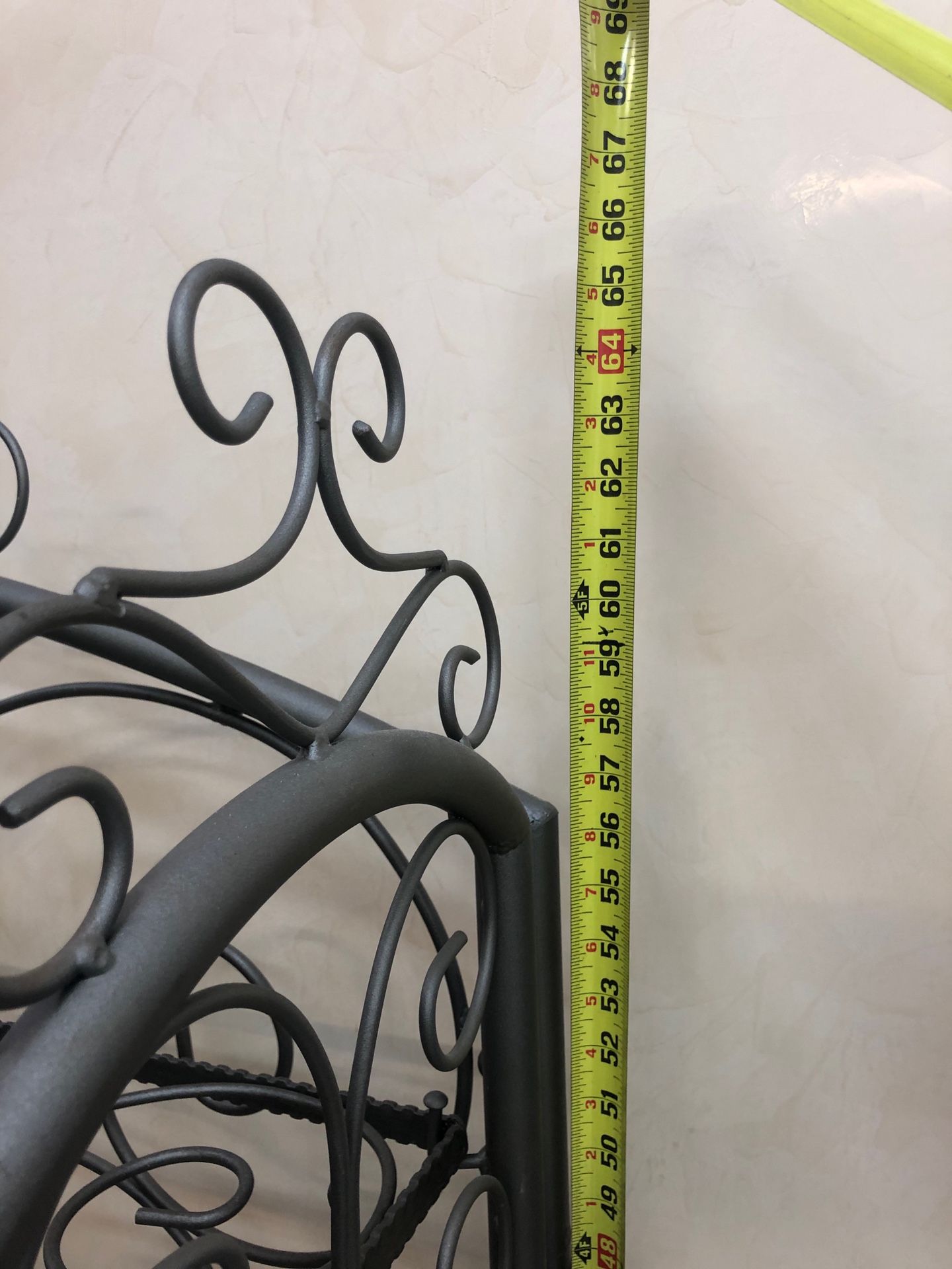 Iron rod shelve