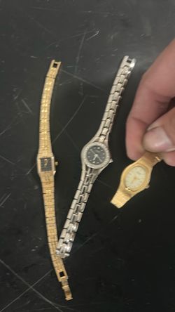 Citizens quarts watch for woman