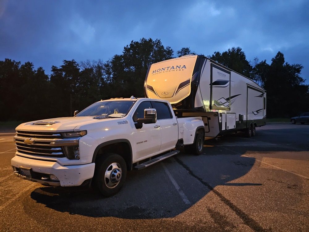 TOWING, MOTORCYCLE,  FIFTH WHEEL,  TOY HAULER 