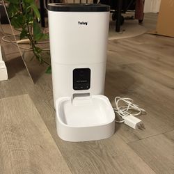 Automatic Pet Feeder with Camera