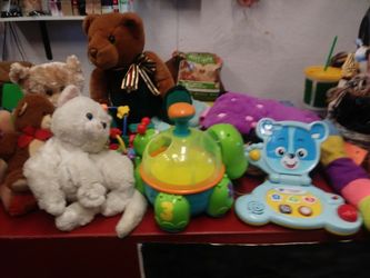 Many Stuffed animals LG. Med. small very good condition
