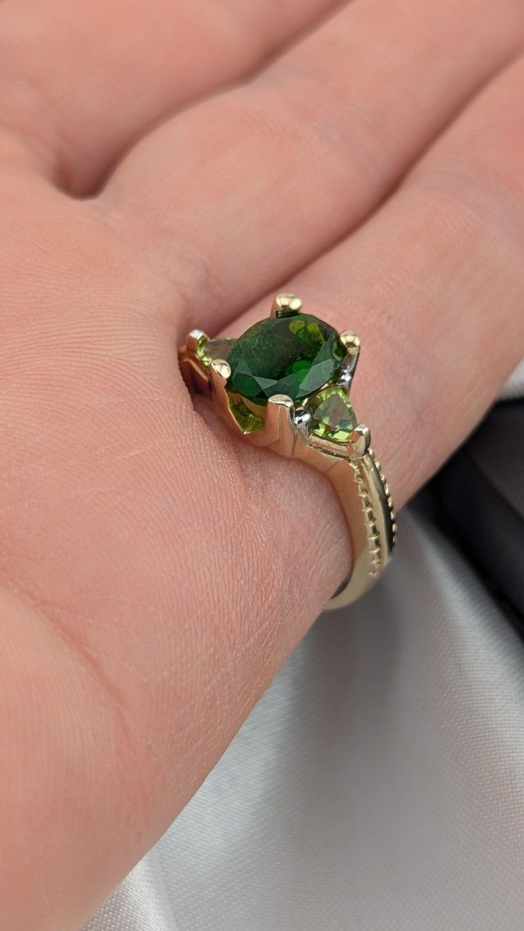 R14β¨πππ« 14K Yellow Gold ring, size 8, weighing 4.68 gramsβ¨π