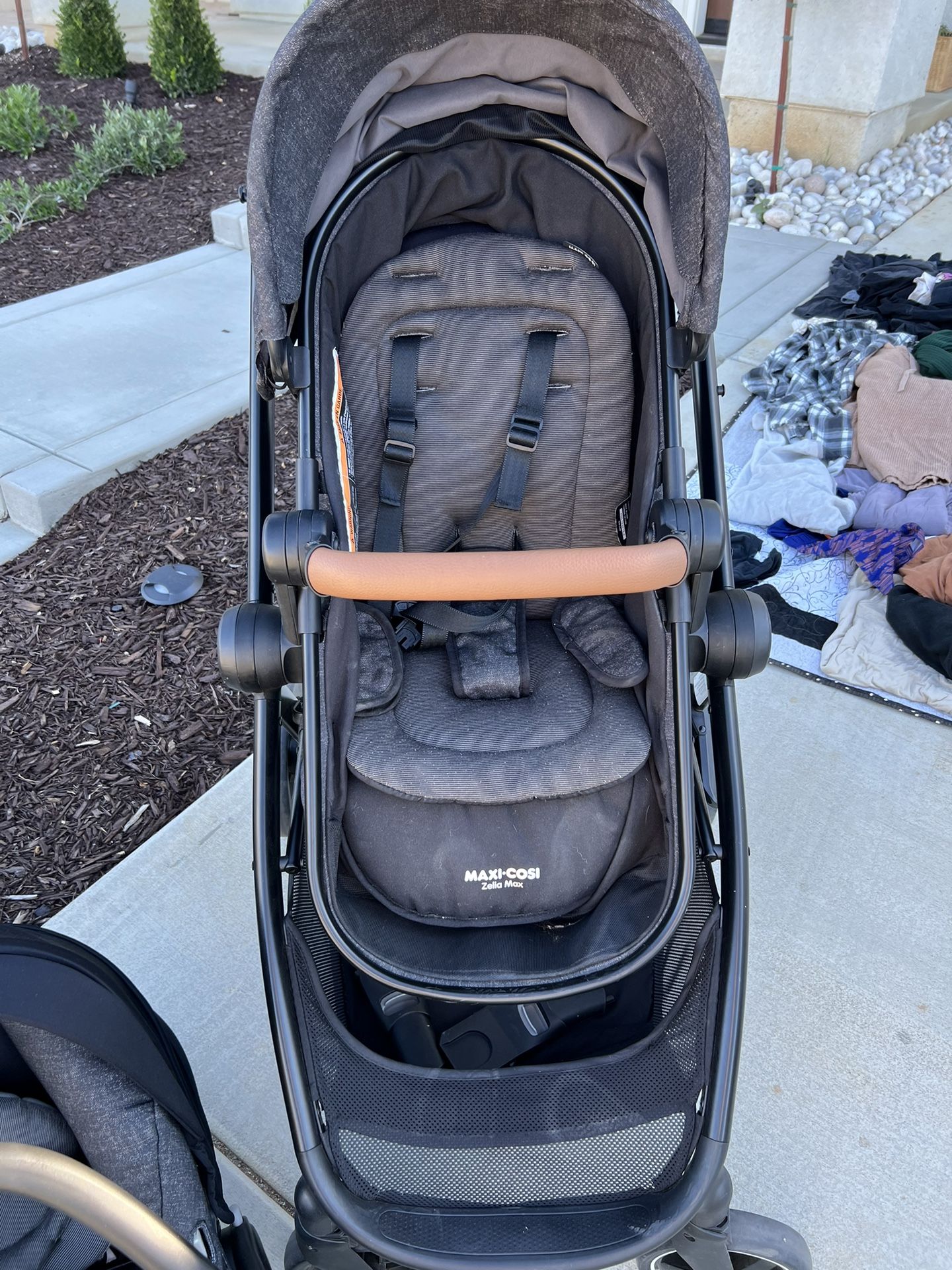 Maxi Cosi Zelia Stroller + Mico Max 30 Infant Car Seat