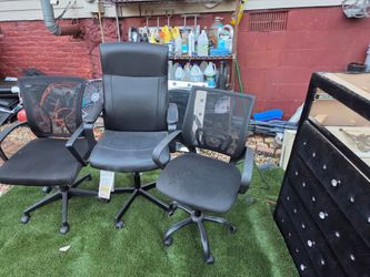 Office chairs Black Office Chairs. Smaller chairs $30 ea.   Executive or gaming chair 45