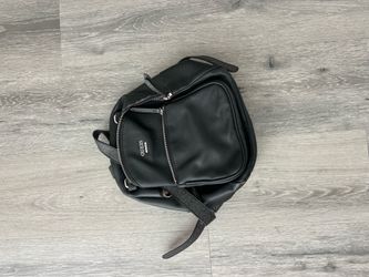 guess black bag!