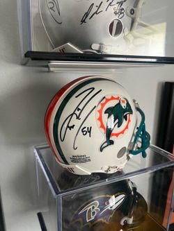 Zach Thomas autographed