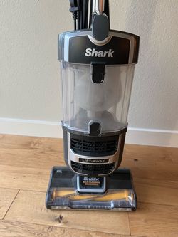 Shark lift away vacuum