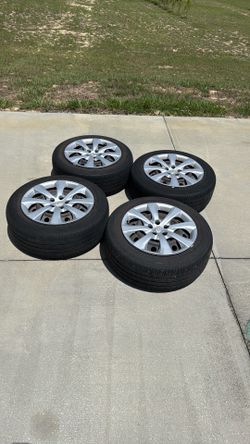 2021 Toyota Corolla Rims and Tires