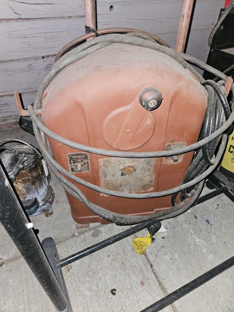 Lincoln Old School Welder 240