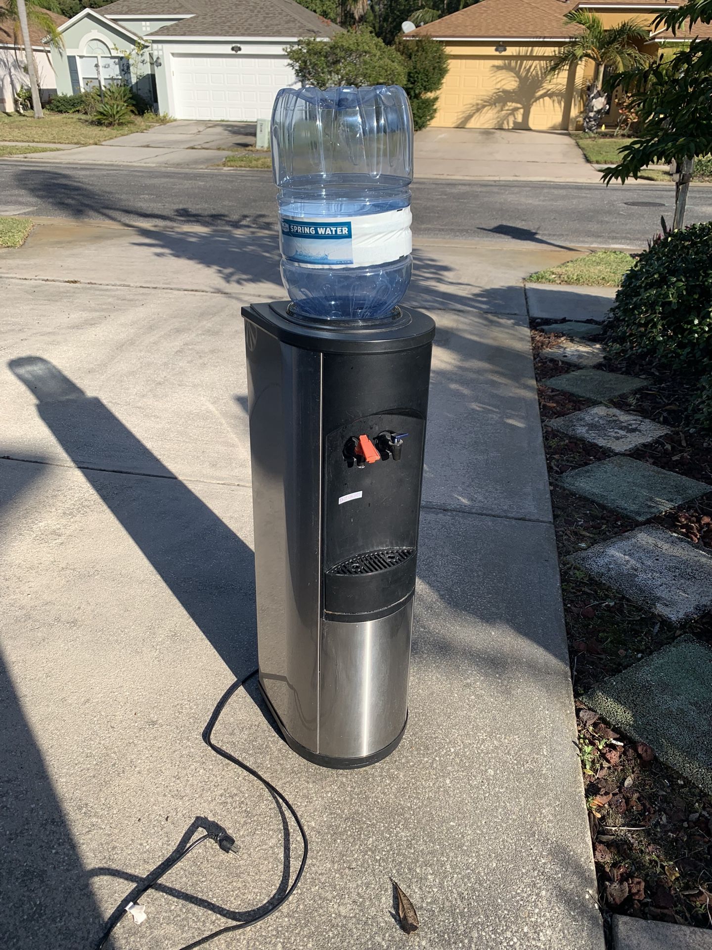 Hot And Cold Water Dispenser