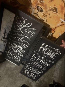2 home wall picture canvases