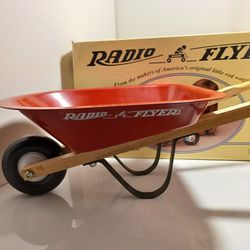 Radio Flyer Vintage 1996 Doll Play Wheelbarrow Complete Set Up