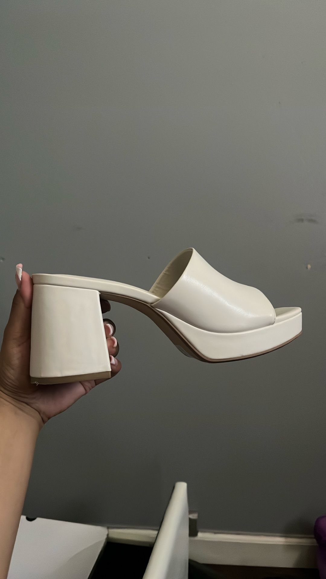 White/Beige Heels