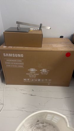 Samsung Over Range Microwave NEW in Box