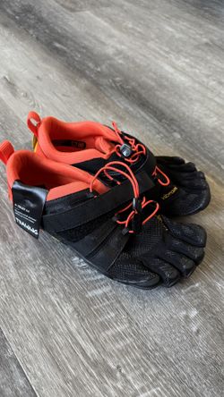 Vibram V-Train 2.0 Shoes 8-8.5 (New)