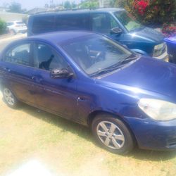 2010 Hyundai Accent 