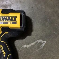 1/2 Dewalt Impact Gun
