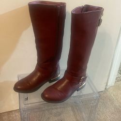 Boots Woman’s  S Z 7 Burgundy
