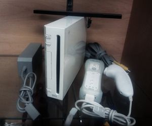 NINTENDO WII CONSOLE