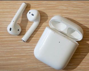 Apple AirPods (2nd Generation)