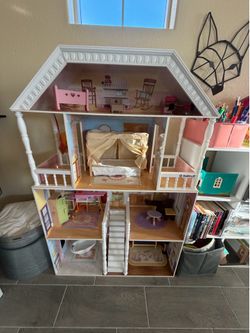 Doll house
