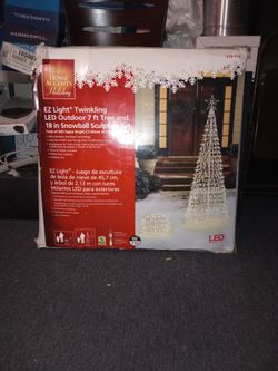 Home accent 7ft Christmas Tree