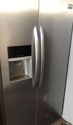 Frigidaire Side By Side Stainless Steel Refrigerator Counter Depth Fridge
