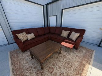Sectional Couch(FREE DELIVERY)