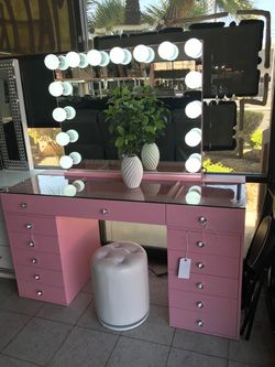 Pink Makeup Vanity Set with Hollywood Mirror