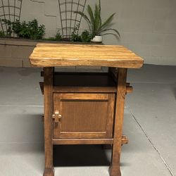 Little wooden table 