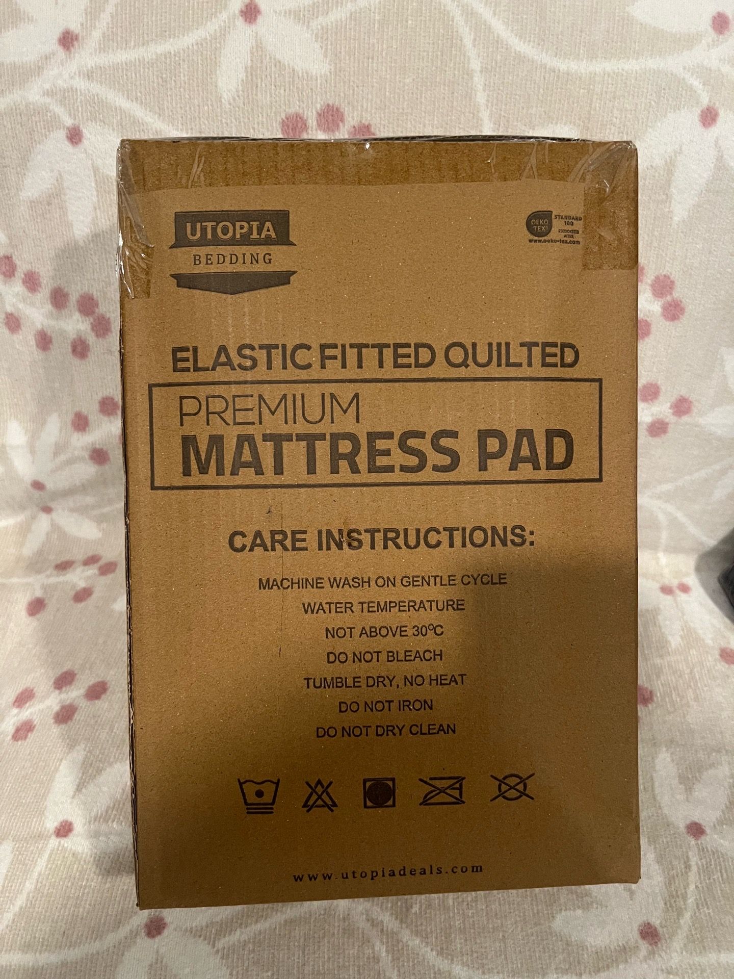 Queen mattress pad