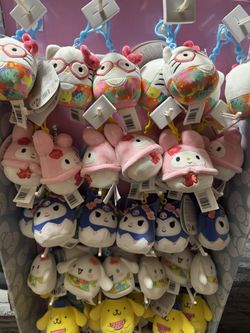 Hello Kitty And Friend Squishmallo (original )