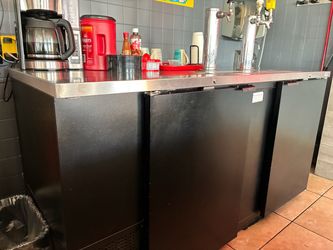 Commercial 3- Tap Beer Kegerator/Draft Beer Cooler- Fagor