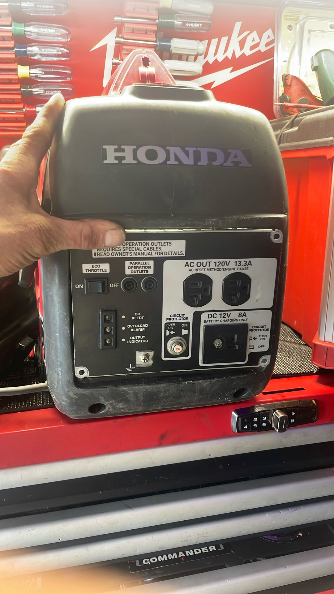 Honda EU2000 Inverter (Repairs Needed)