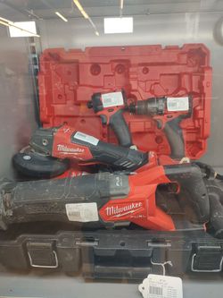 Milwaukee tool set