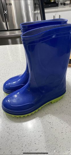 Size 1 Kids Rainboots 