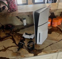 Ps5 Slim Disc 1TB With Controller and cables