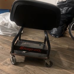 Snap On Rolling Stool 