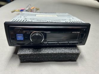 Alpine CDE-SXM145BT Car CD Receiver With Harness