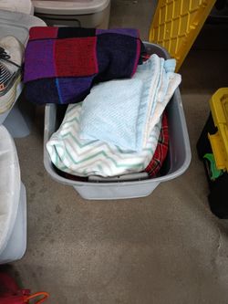 Blankets for puppys n dogs 5.00