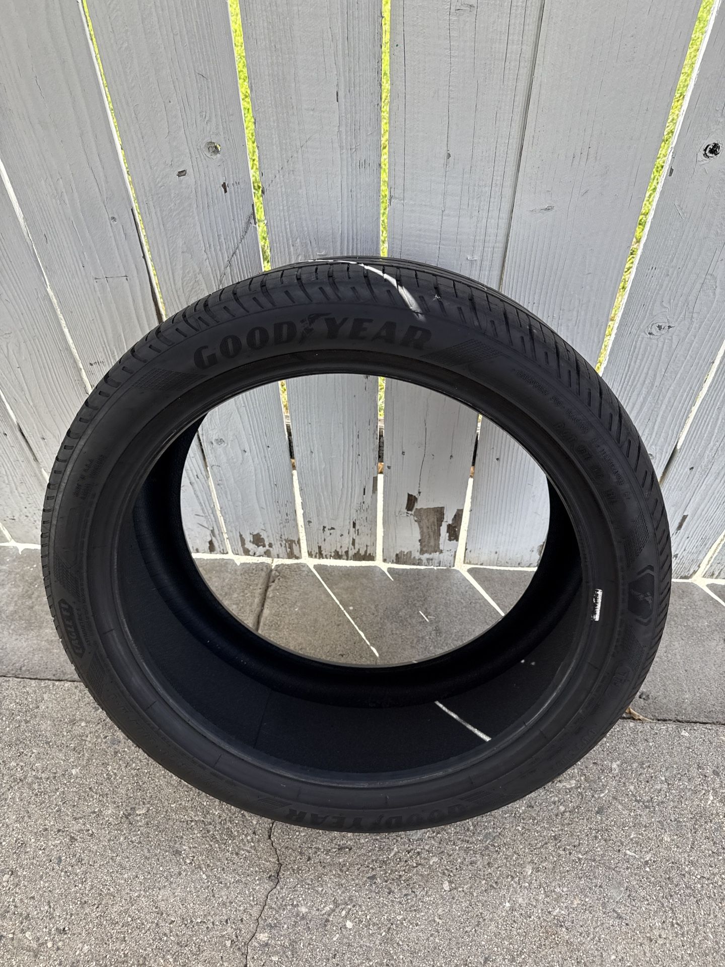 Goodyear Eagle F1 Asymmetric 5 Tire – 255/40R20 101W M+S