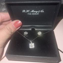 Diamond Necklace & Earring Set 